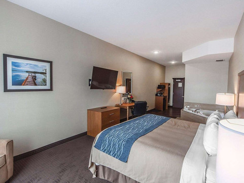 Comfort Inn & Suites主图