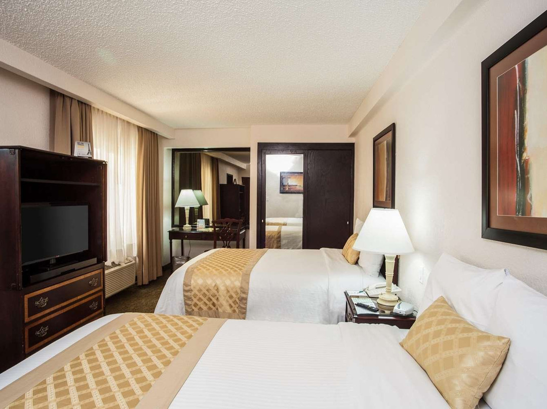 Quality Inn Chihuahua San Francisco主图