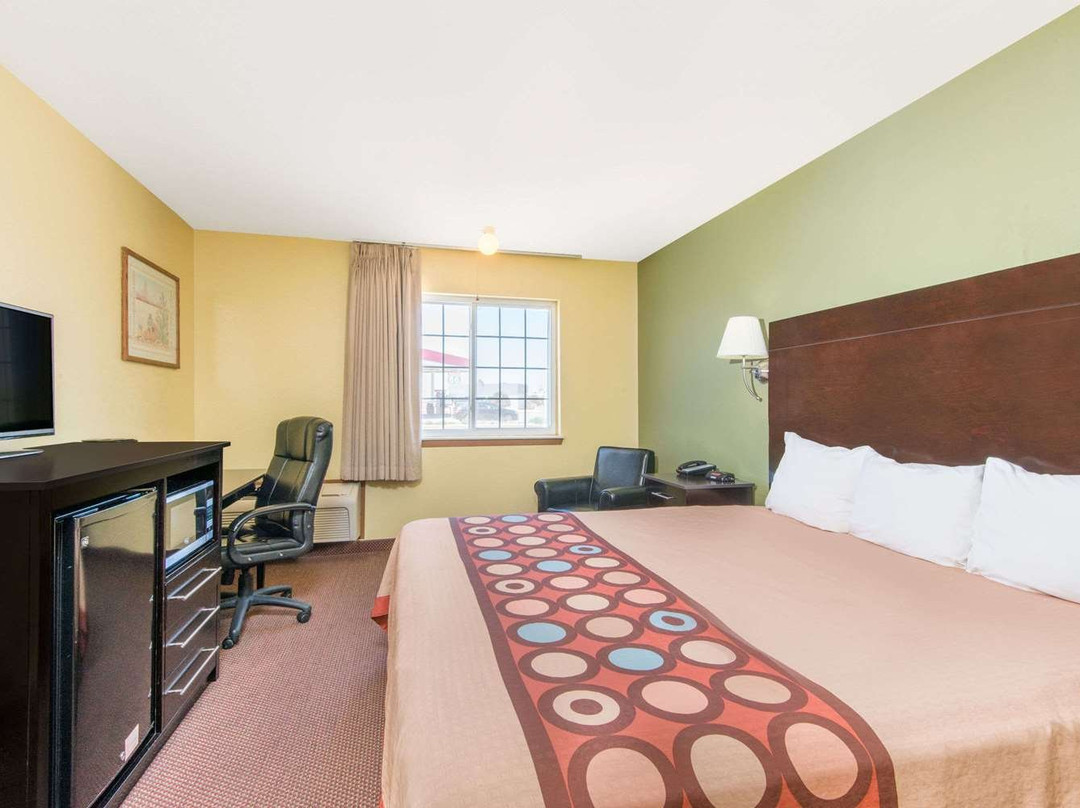 莫里亚蒂速8酒店主图