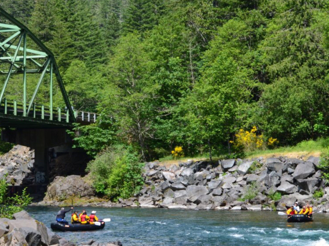 Blue Sky Whitewater Rafting-Estacada必去景点