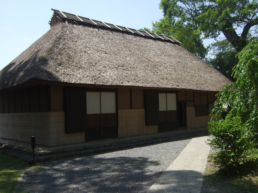 Hiroike Senkuro Nakatsu Memorial-中津市必去景点
