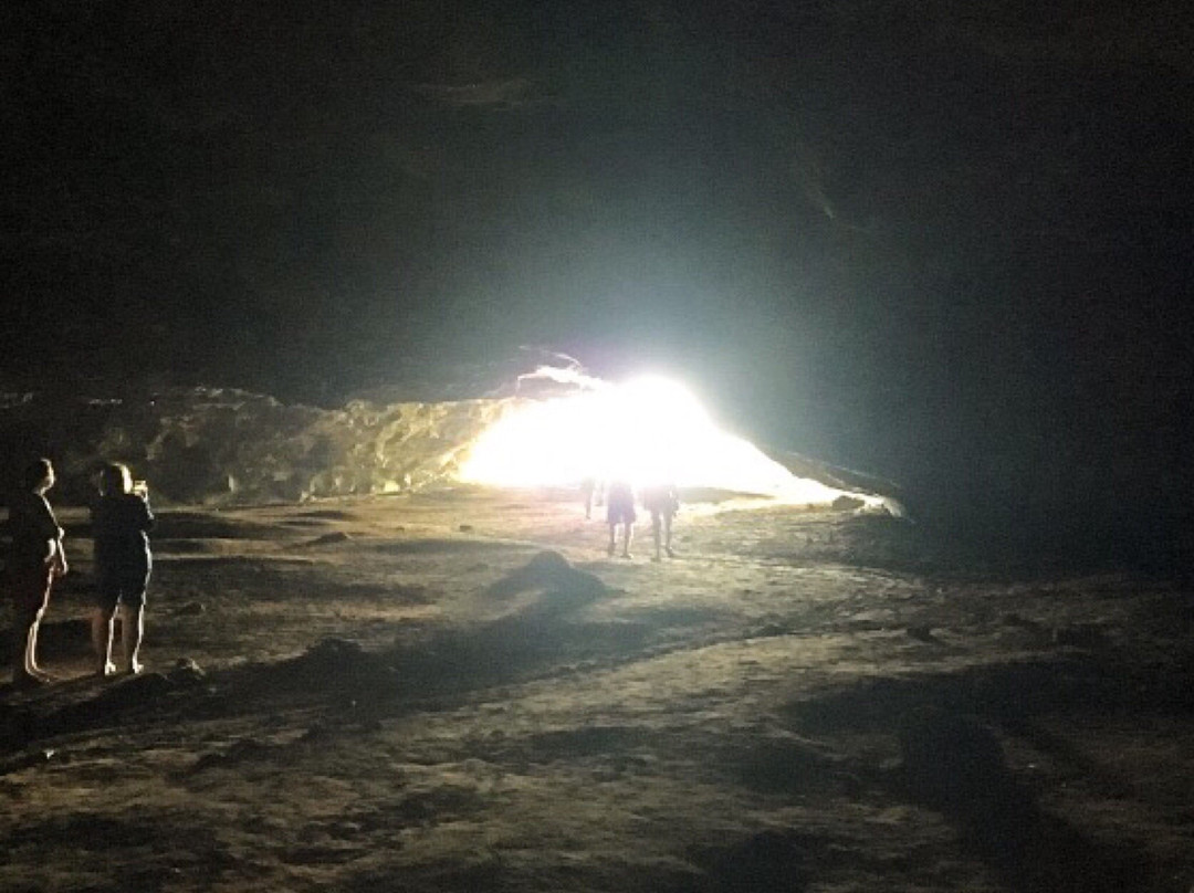 Maniniholo Dry Cave-可爱岛必去景点