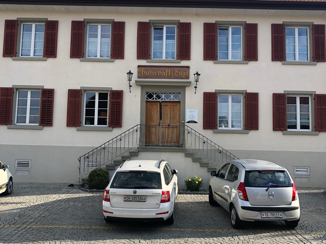 Warth酒店住宿-Gasthof Engel