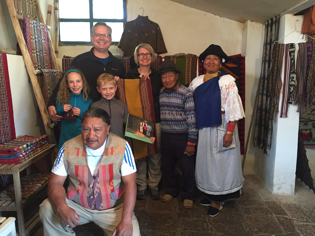 Tahuantinsuyo Weaving Workshop-奥塔瓦洛必去景点