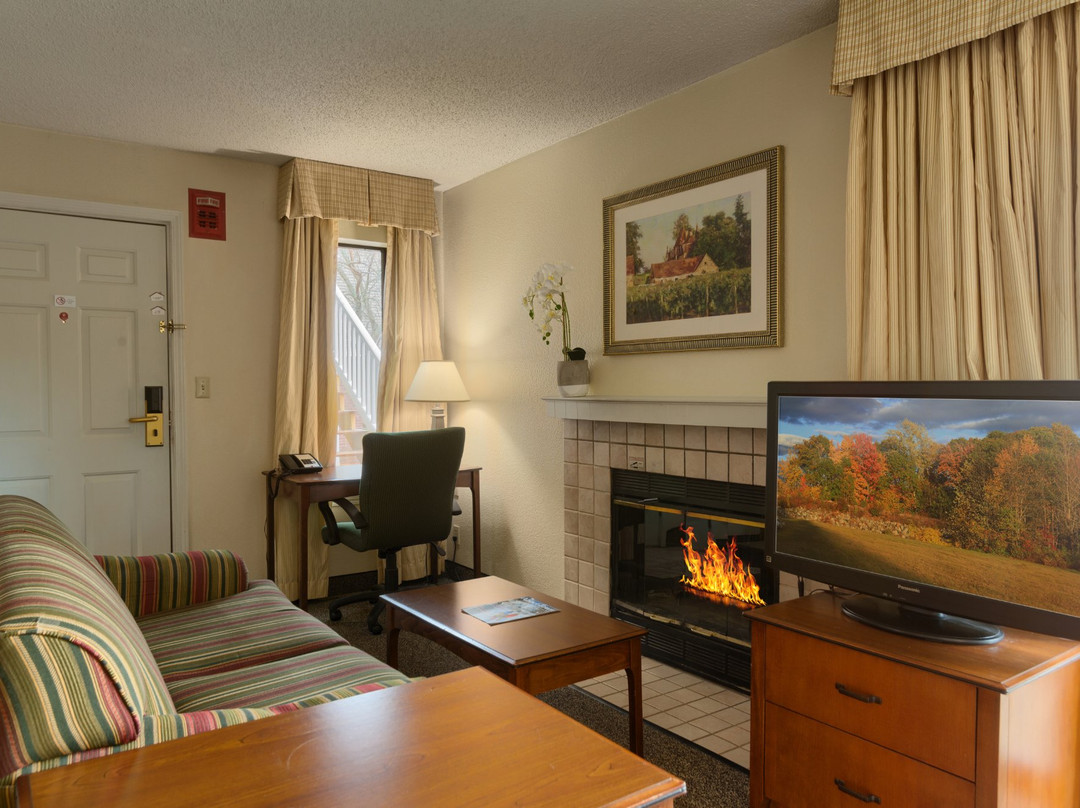 Residences at Daniel Webster主图