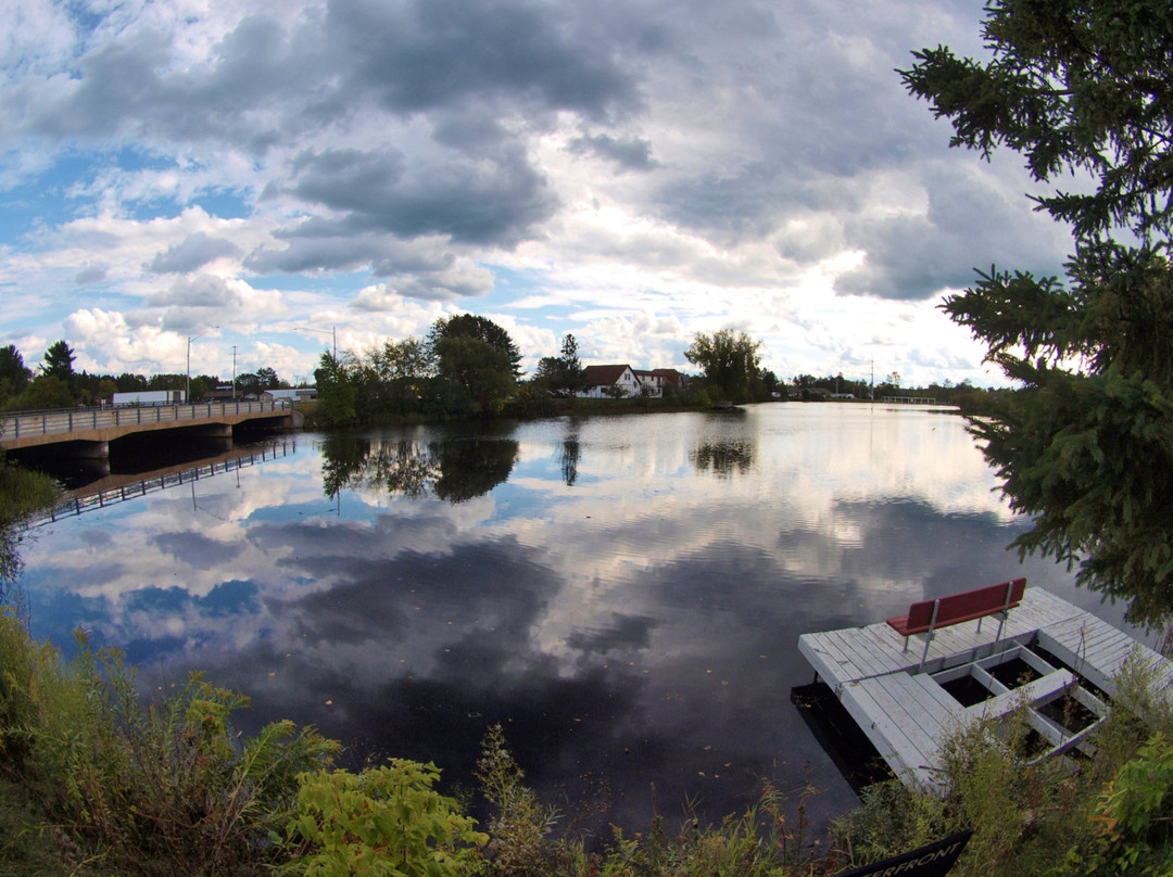 河滨汽车旅馆主图