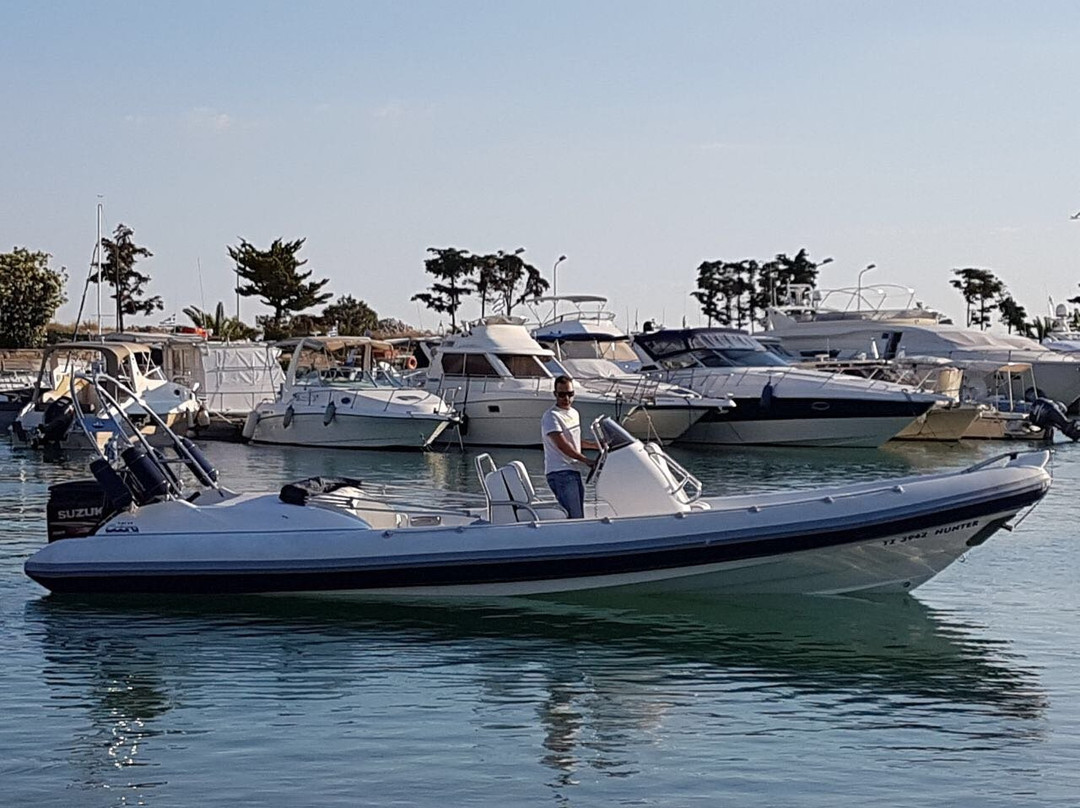 Mythical Cruises-帕罗奇亚必去景点