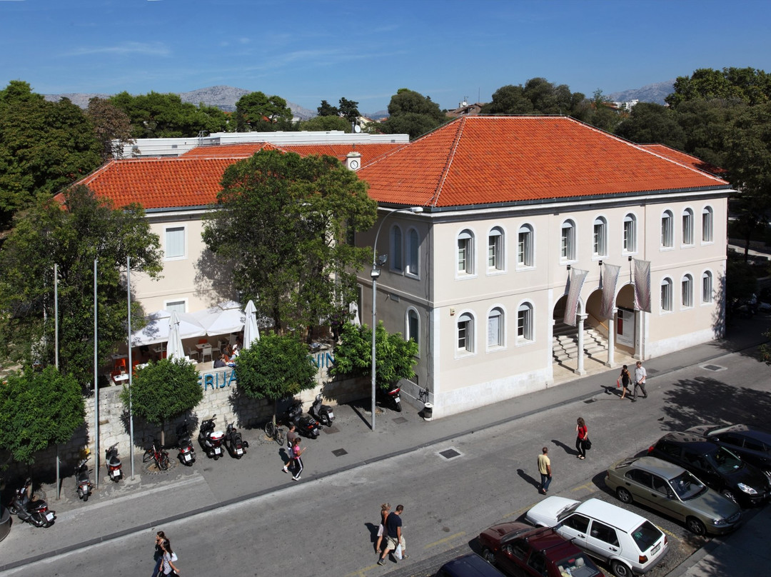 Split Gallery of Fine Arts