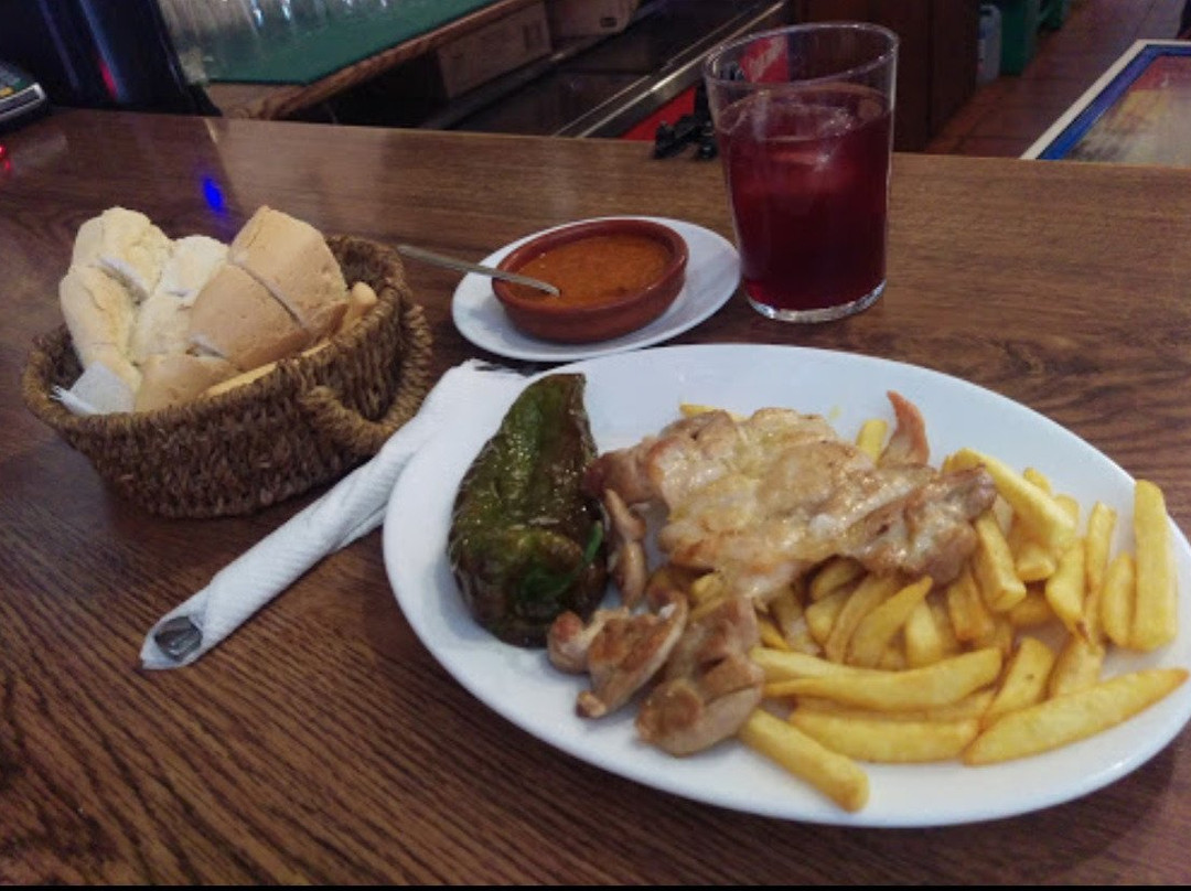 Villanueva de San Juan餐馆和美食-Bodeguita Herrera