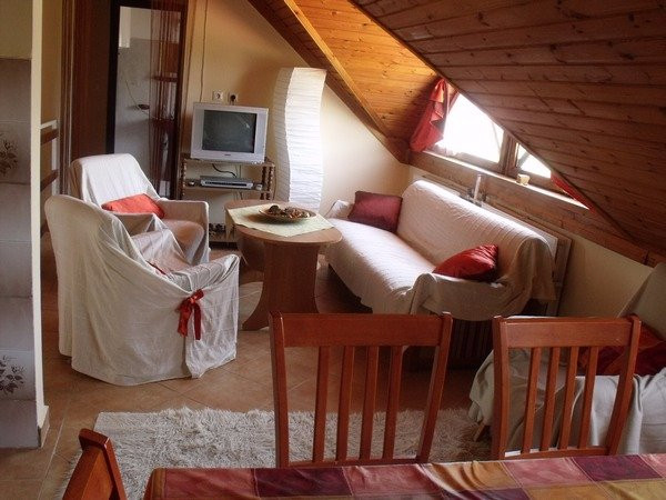 Sellye酒店住宿-Hangulat Vendeghaz