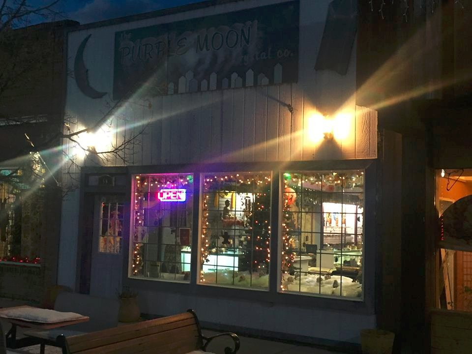 The Purple Moon-Lava Hot Springs必去景点