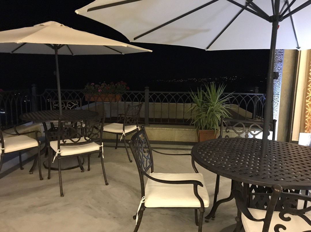 Deir El Harf酒店住宿-Cherry Blossom Boutique Hotel