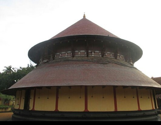 Thiruvanvandoor Pambanaiappan Temple-阿拉普扎必去景点