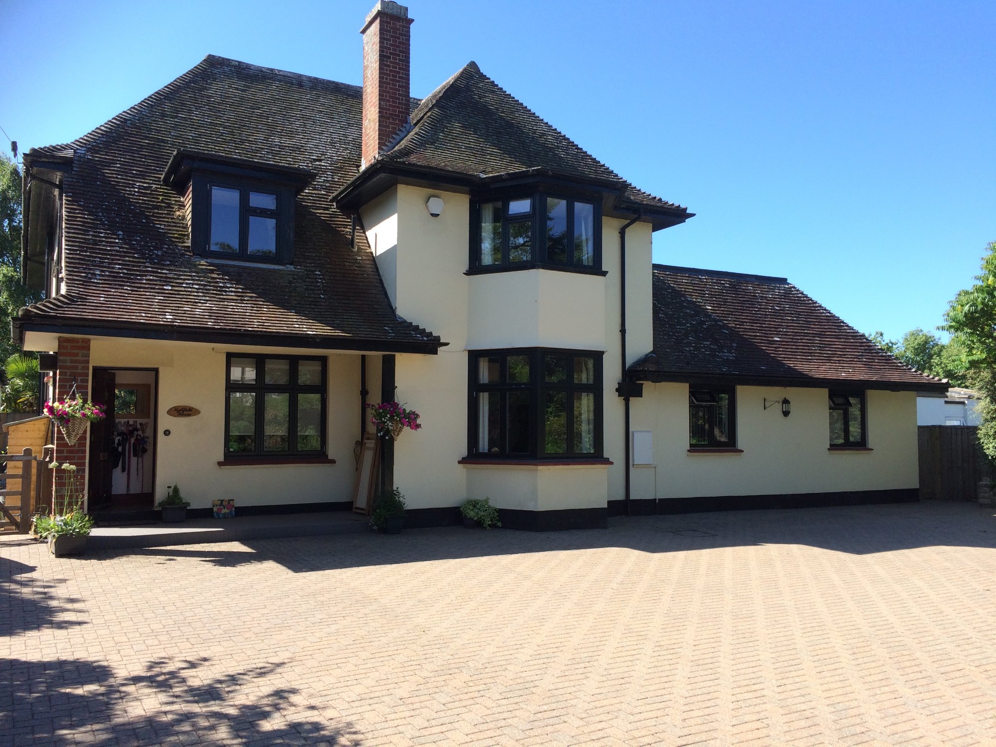 Highfield House-官方