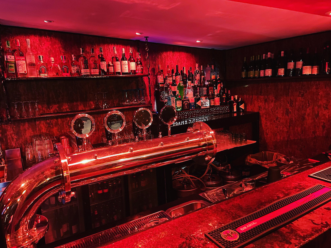 Chinaski Wine Bar