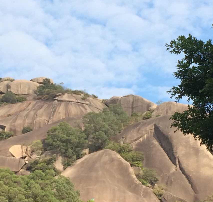 龙泉岩寺庙群景点图片