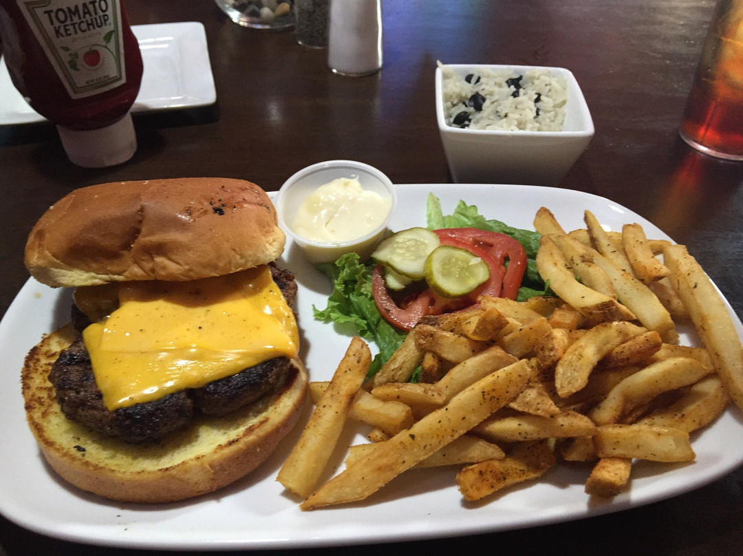 Frank Theatres CineBowl & Grill-布莱克斯堡必去景点