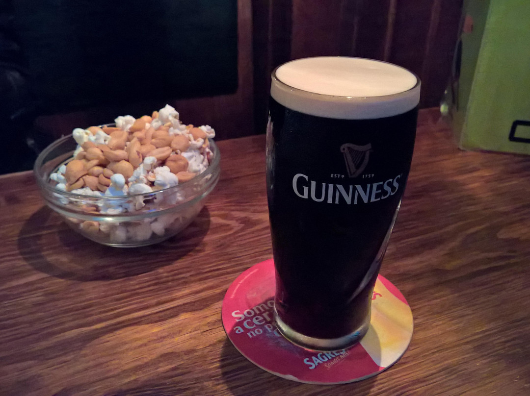 Coll's Irish Place景点图片