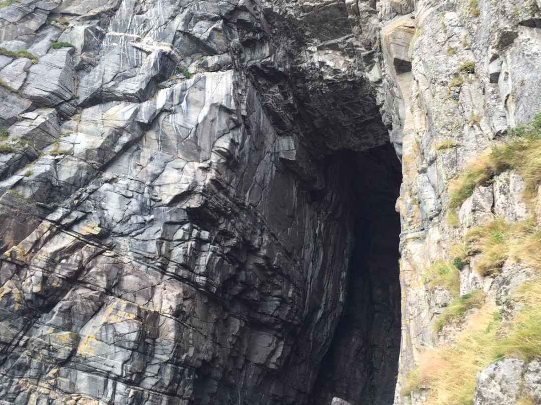 Kirkehelleren Cave-Traena Municipality必去景点