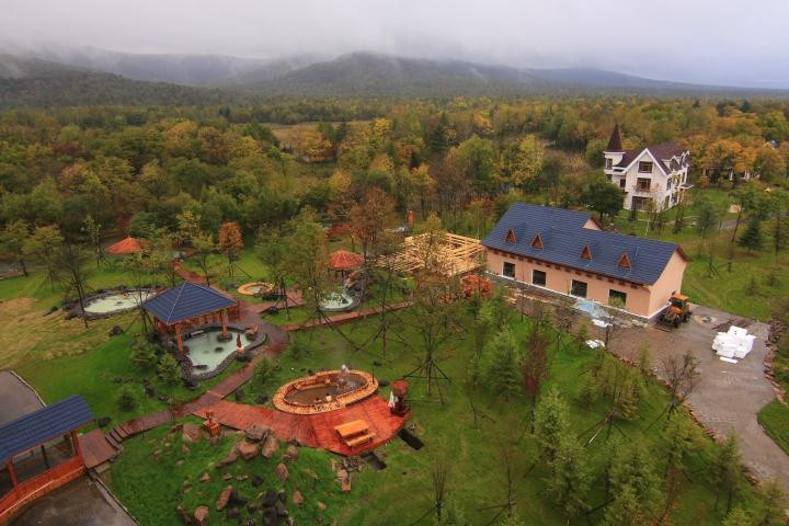 宝宇龙花温泉酒店主图