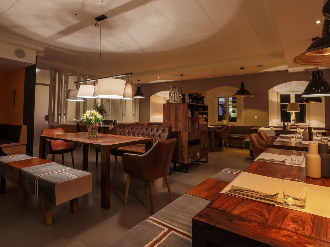 Roegling酒店住宿-Hotel Krone