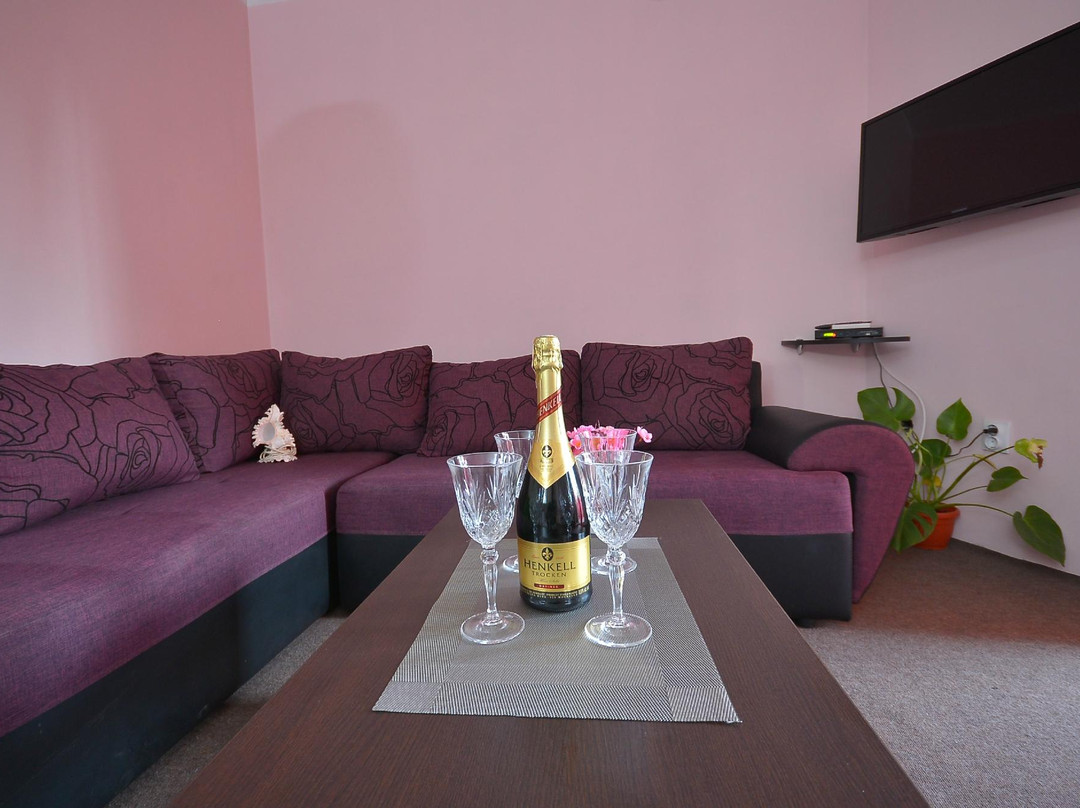 Apartmani Dzoni