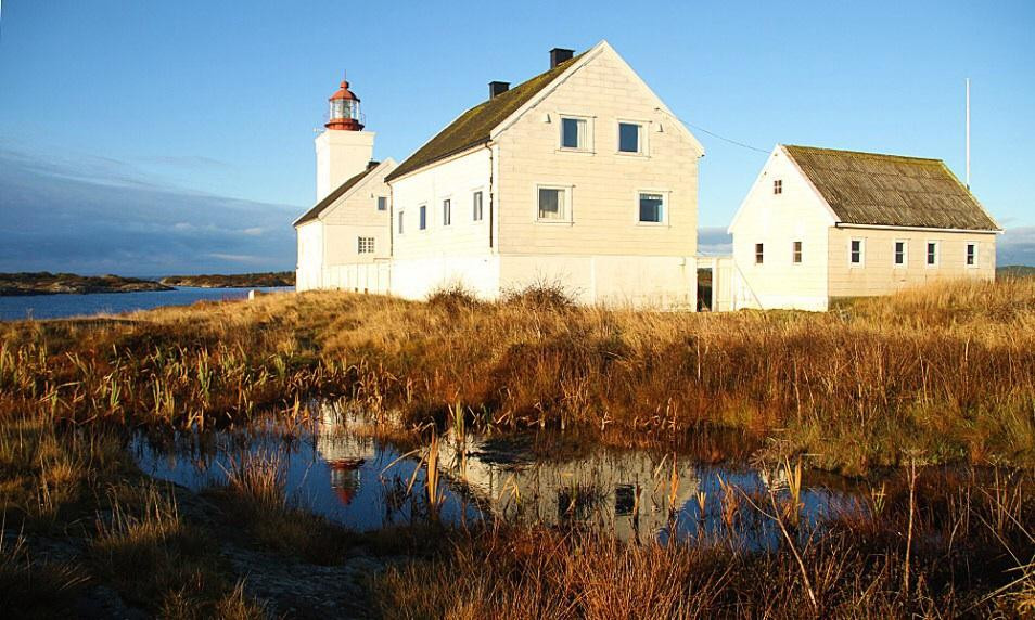 Homborsund Lighthouse-Grimstad必去景点