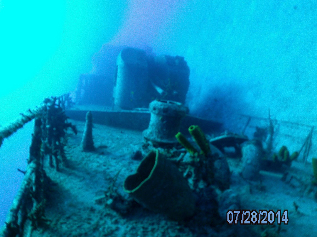 MV Captain Keith Tibbetts-Cayman Brac必去景点