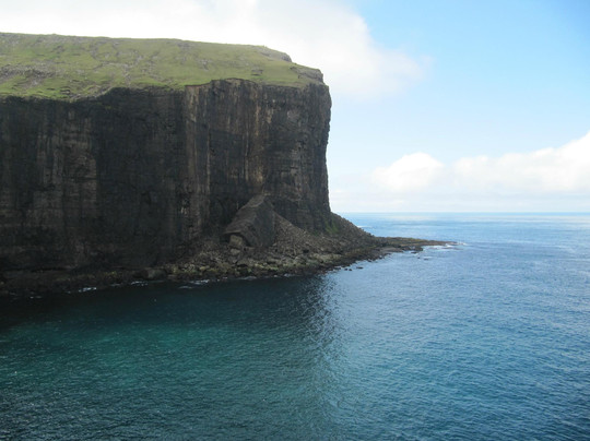 Asmundarstakkur-Suduroy必去景点