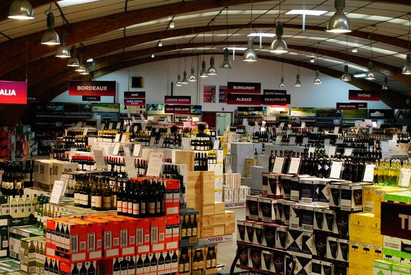 Calais Wine Superstore景点图片