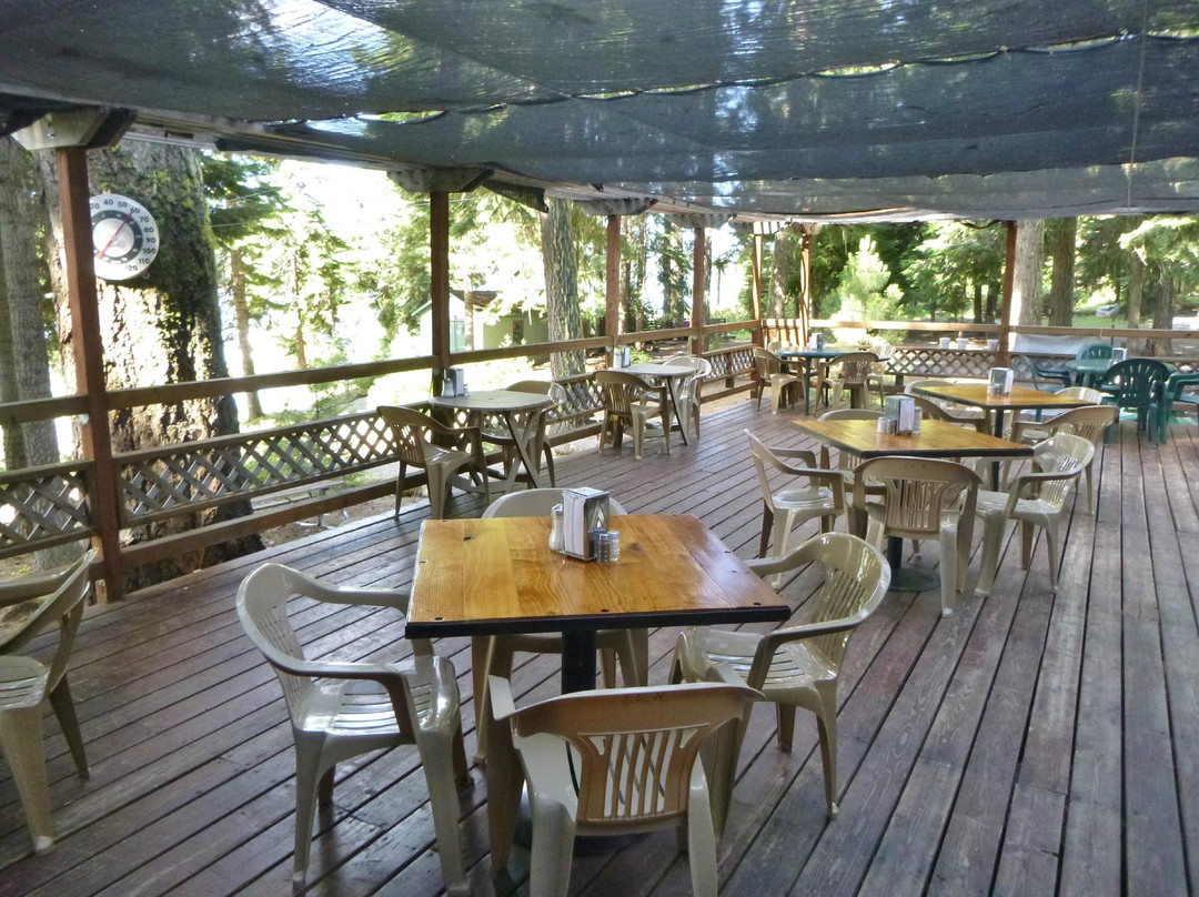 Butte Falls餐馆和美食-Tadpole Cafe at the Fish Lake Resort