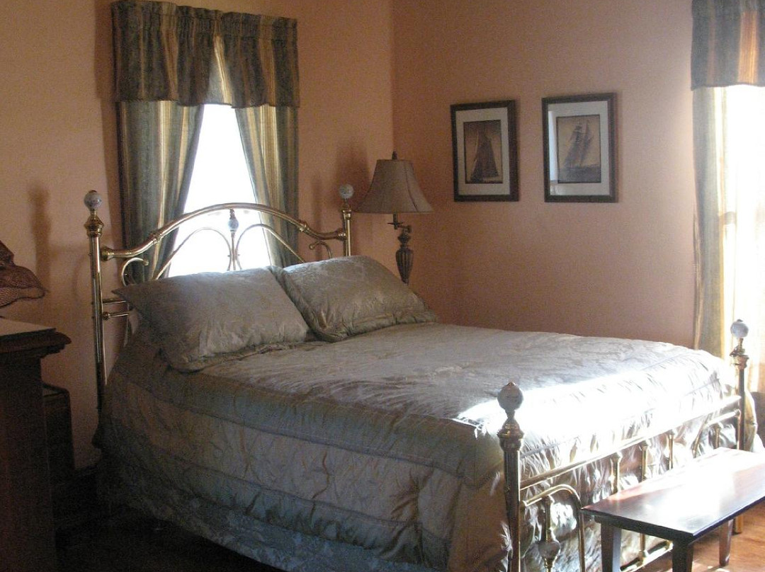 Jerseyville酒店住宿-Lucy Maes Guest House