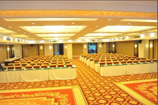 金旺角国际大酒店(南宁东站埌东客运站地铁站店)主图