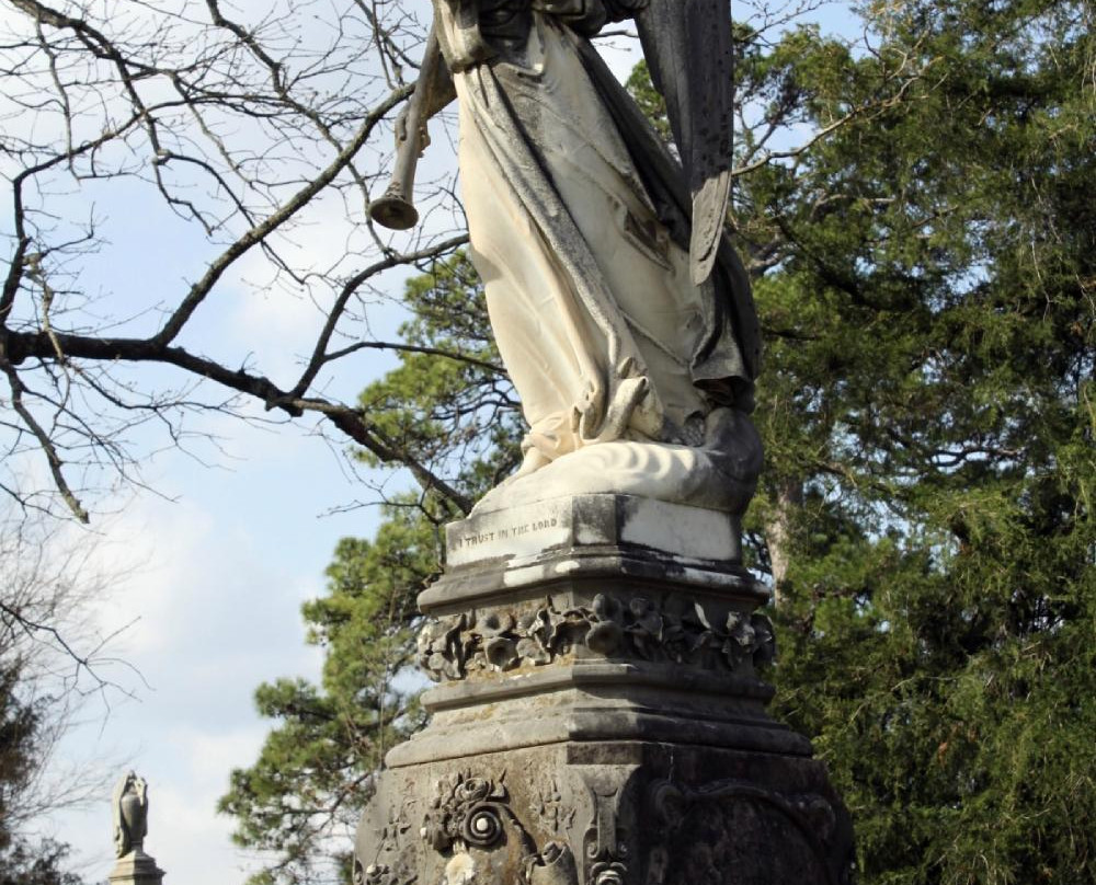 Mount Holly Cemetery-小石城必去景点