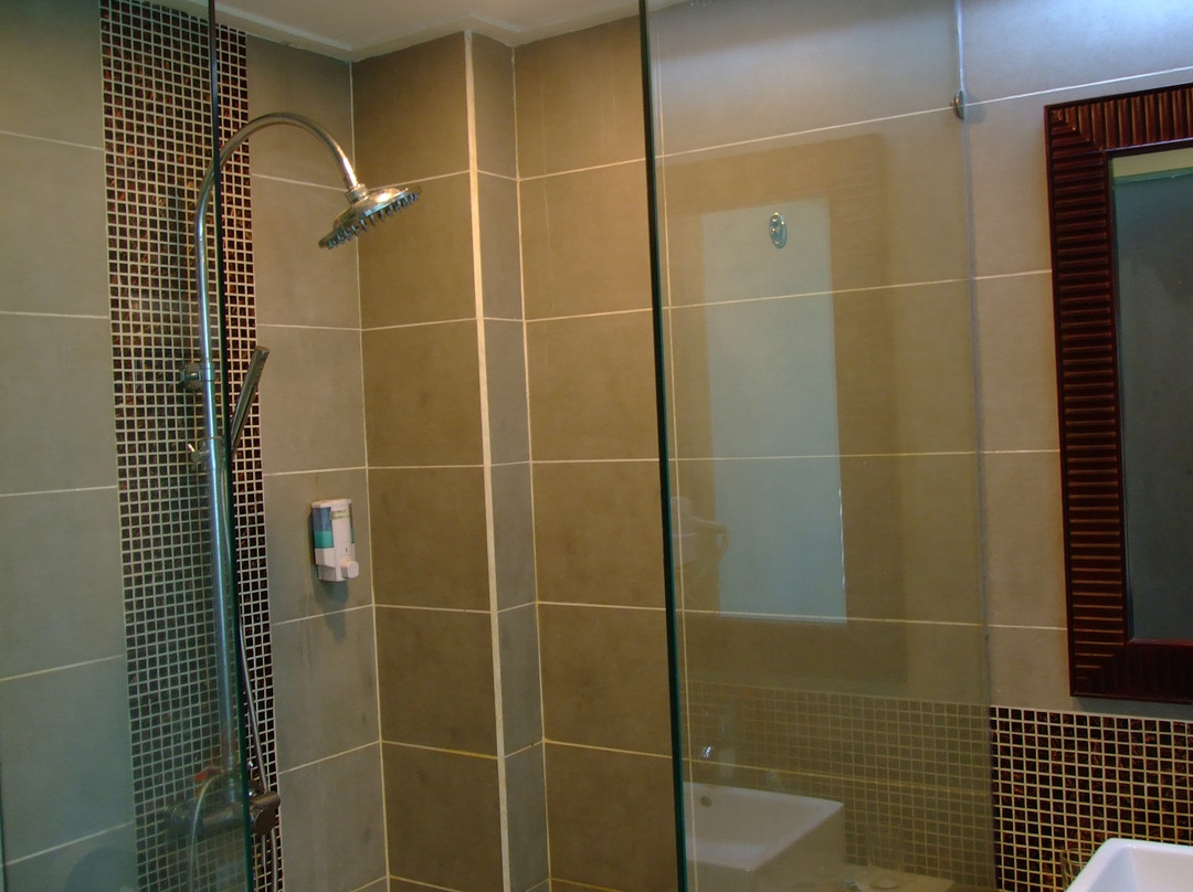 德泽园(粤海)假日大酒店主图