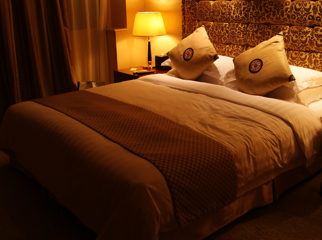 万和亚隆国际酒店主图