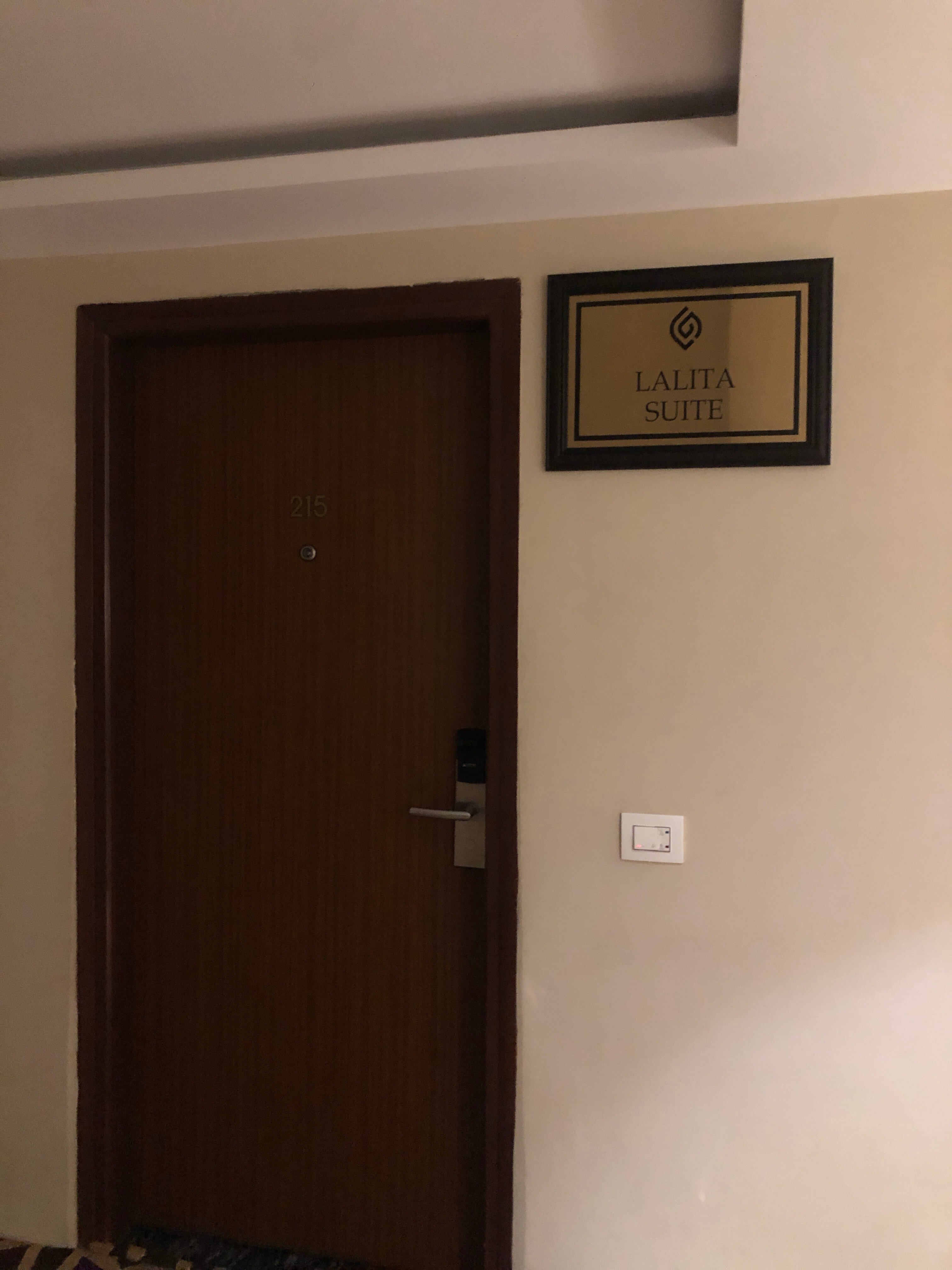 The Lalita Grand-客卧