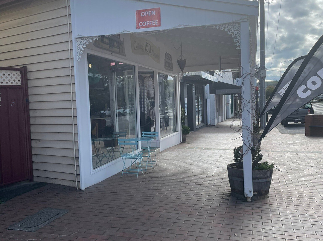 W.I.L.D Coffee Food Wine Gallery