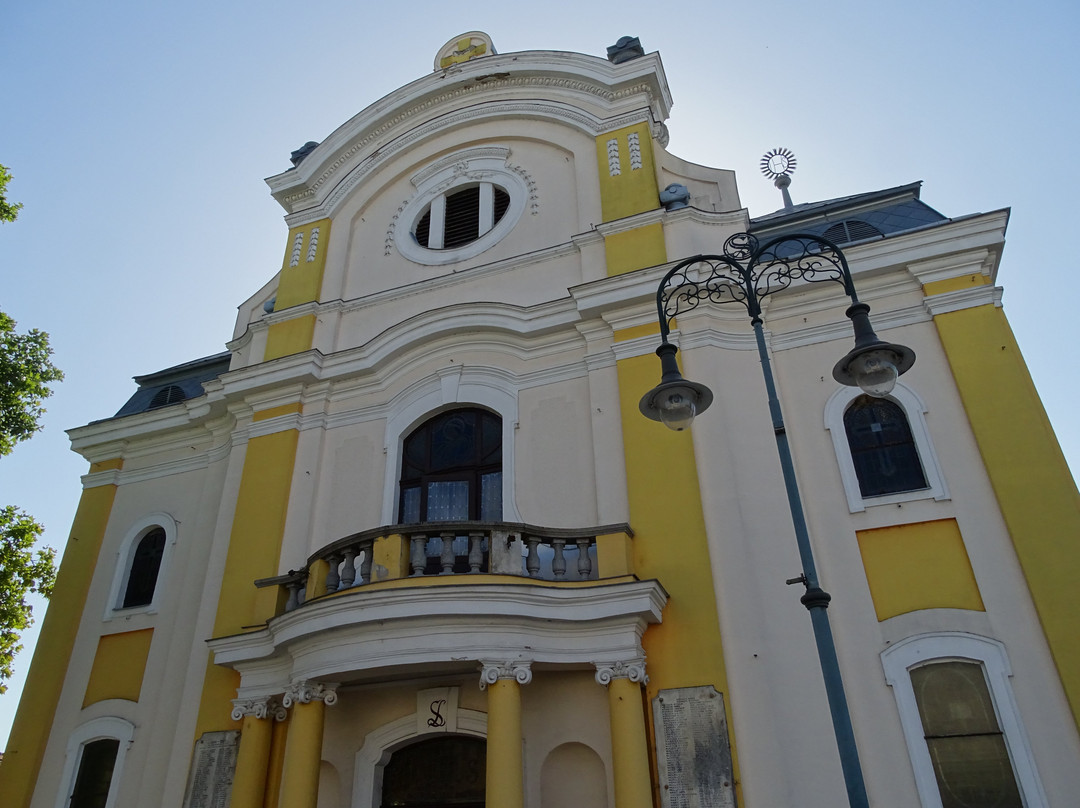 Szent Laszlo Parish Church景点图片
