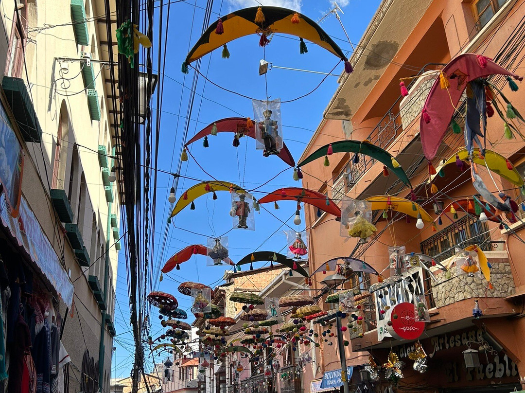 FEEL BOLIVIA, TRAVEL AGENCY & TOURS-拉巴斯必去景点