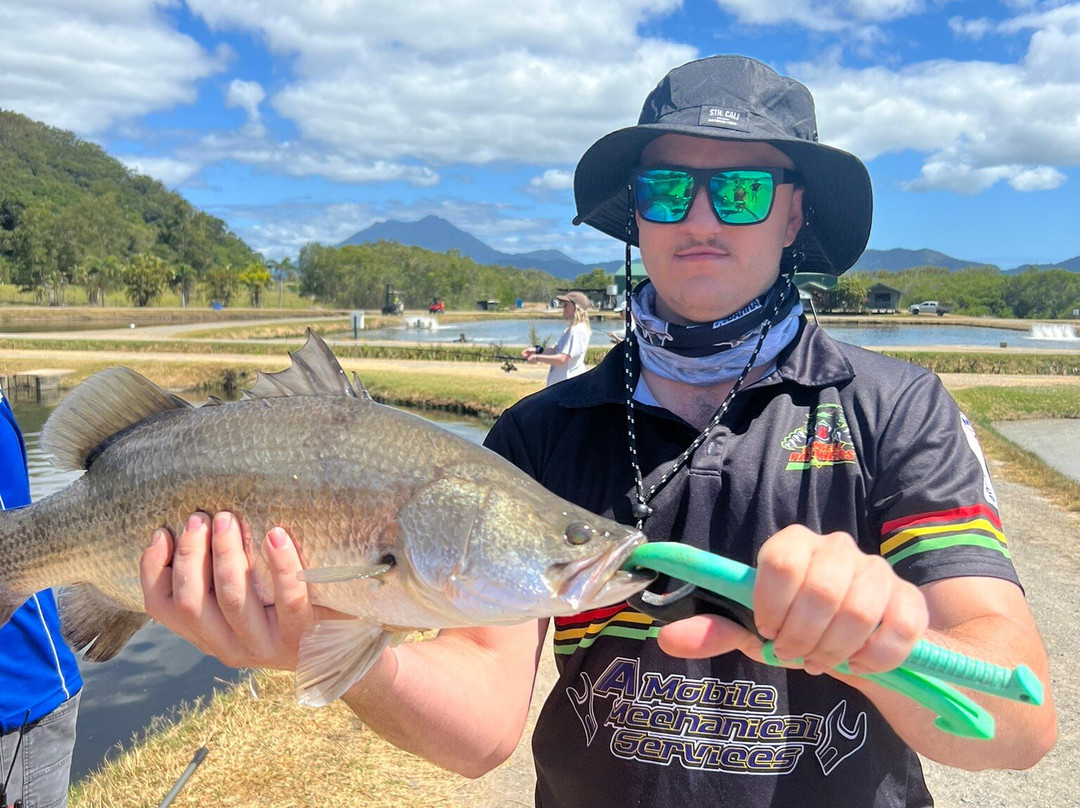 Hook-A-Barra-Wonga Beach必去景点