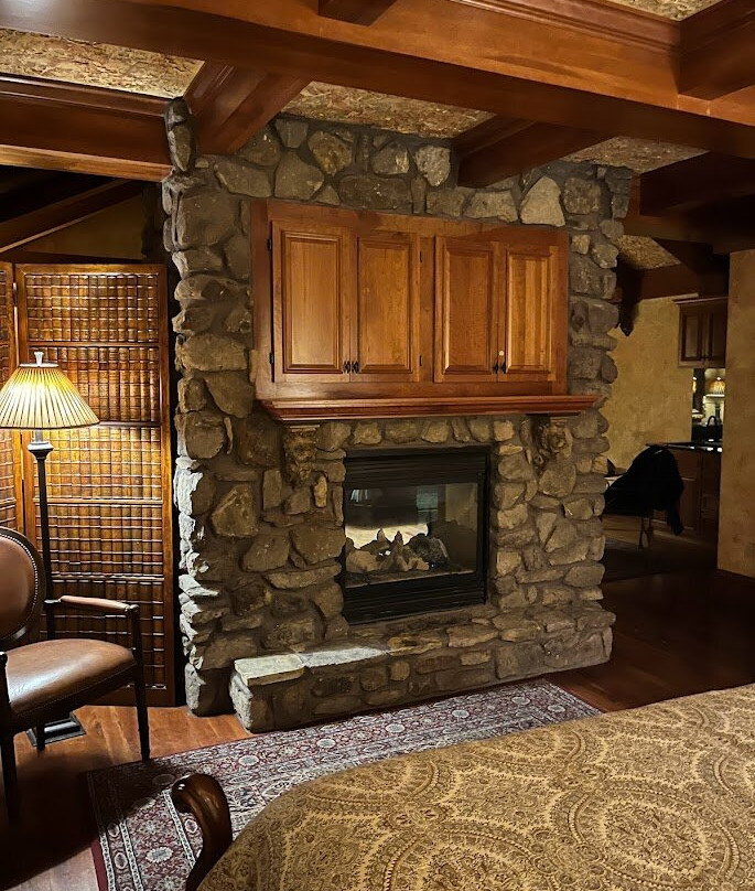 Landoll's Mohican Castle主图