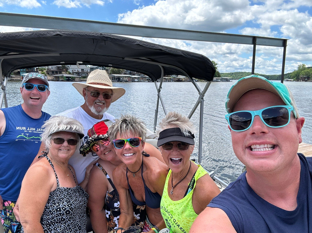 Adventure Boat Rentals-Lake Ozark必去景点