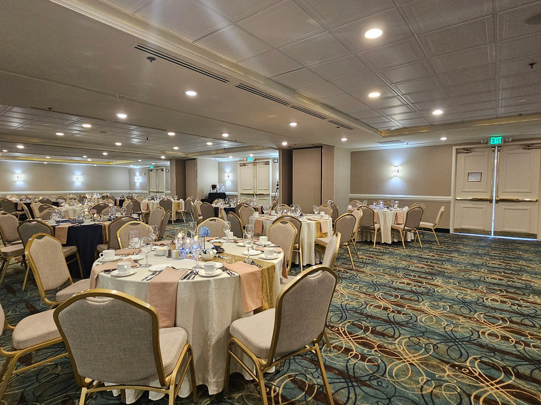 Princess Royale Oceanfront Resort主图