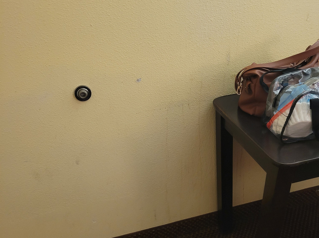 Express Inn & Suites主图