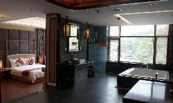 紫龙湾温泉国际大酒店主图