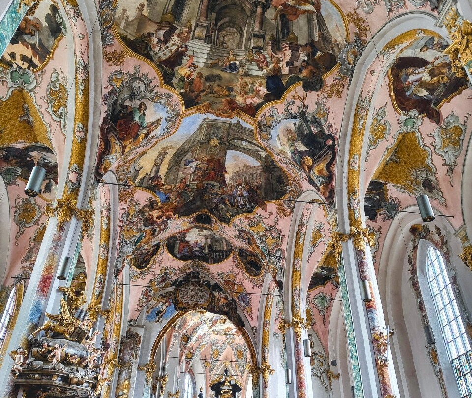 Pfarrkirche St. Nikolaus-哈尔堤侯必去景点