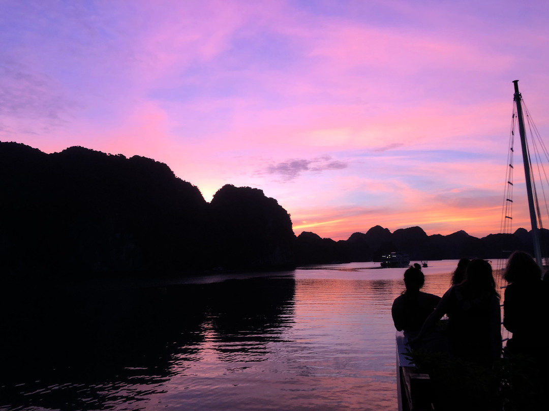 Cat Ba Ocean Cruises