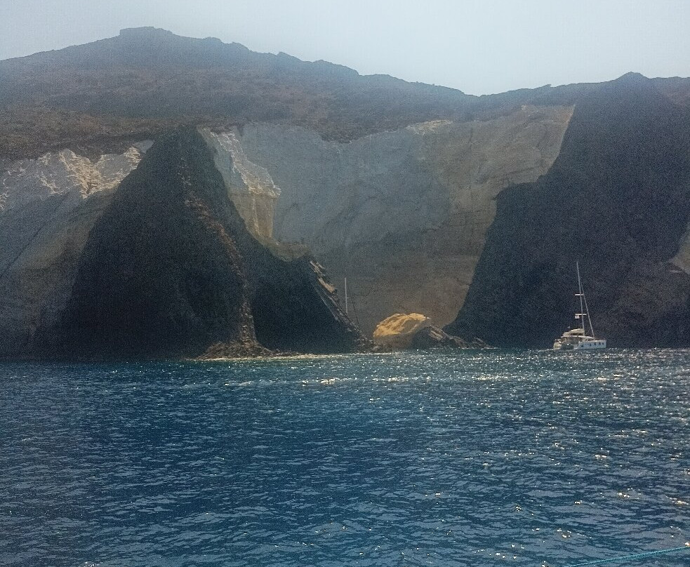 Travel me to Milos Tours-米洛斯岛必去景点