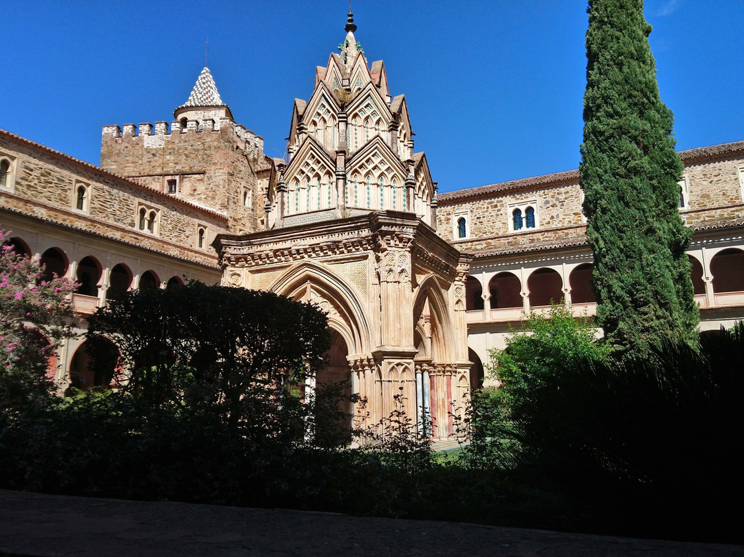 Claustro Mudéjar-Guadalupe必去景点